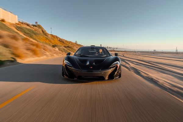 2015 McLaren P1