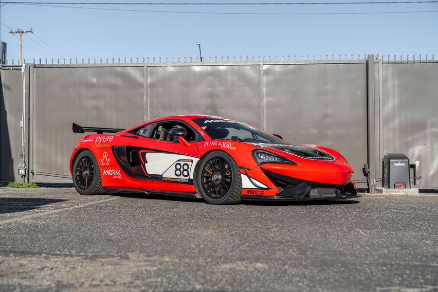 2017 McLaren 570S GT4