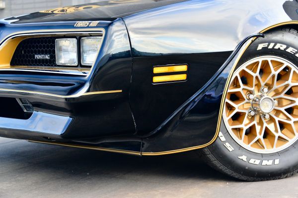 1977 Pontiac Firebird Trans Am Y82