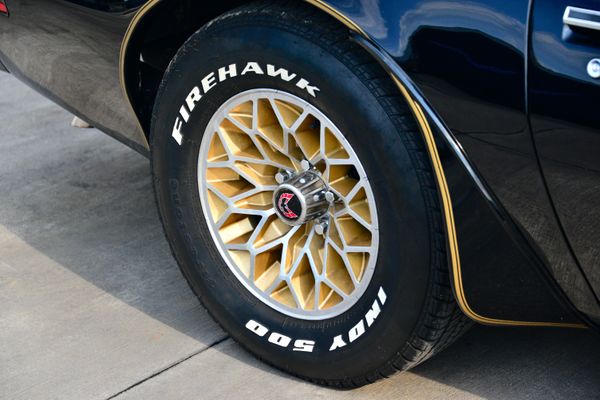 1977 Pontiac Firebird Trans Am Y82