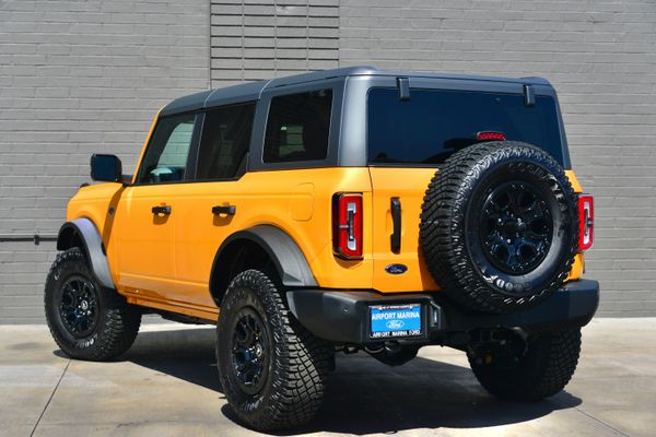 2022 Ford Bronco Wildtrak V6 4-Door, Cyber Orange Metallic, previously sold by Sandbox Motors