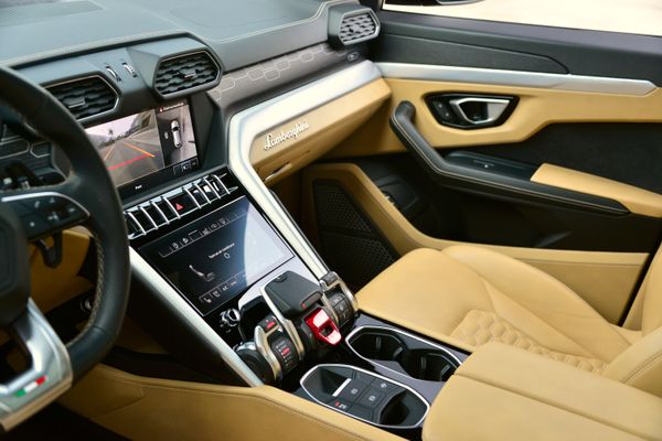 2019 Lamborghini Urus