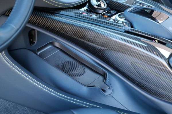 2023 Aston Martin DBX