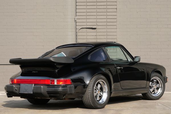 1987 Porsche 911 Carrera Coupe