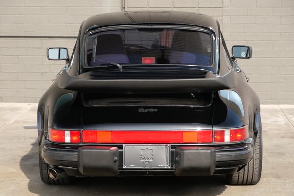 1987 Porsche 911 Carrera Coupe