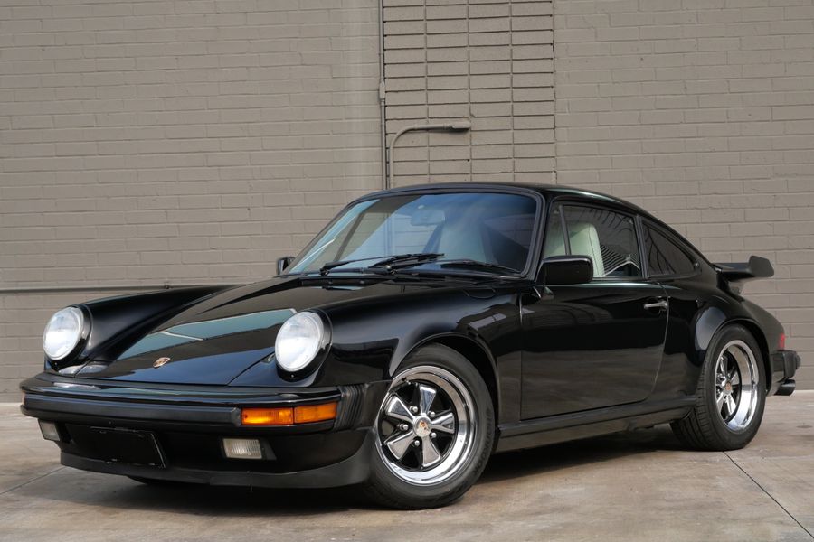 1987 Porsche 911 Carrera Coupe
